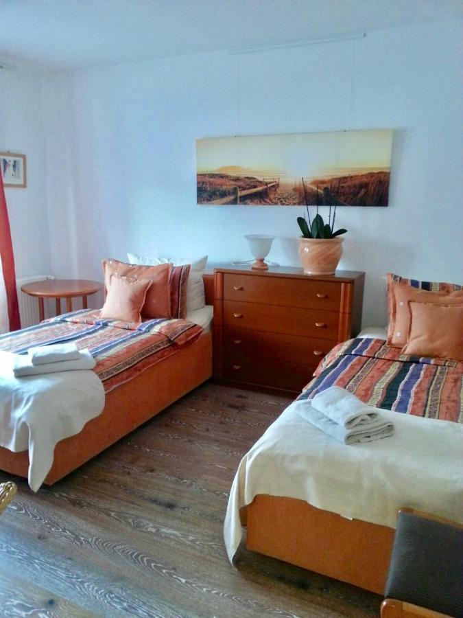 Ingrids Ferienwohnung mit Balkon in Thiede nähe See Salzgitter Exterior foto